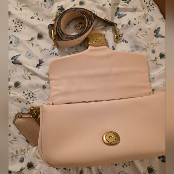 COACH Pillow Tabby 26 Leather Shoulder Bag - Picture 7 of 12